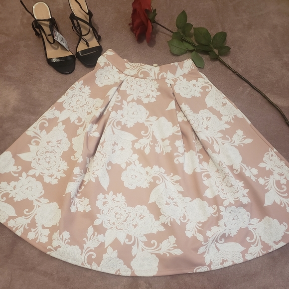 Georgeous - Color as in picture - Picture 3 of 4